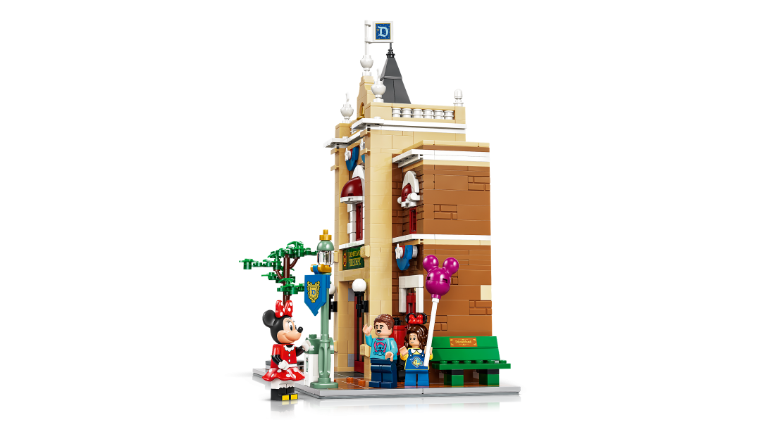 LEGO Disney Main Street, U.S.A. Set 43302