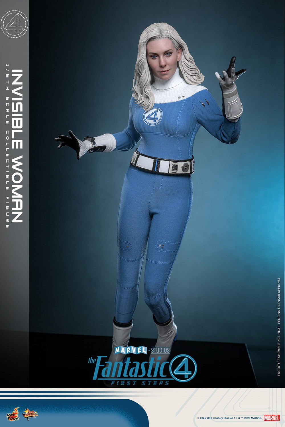 Invisible Woman Marvel Sixth Scale Figure
