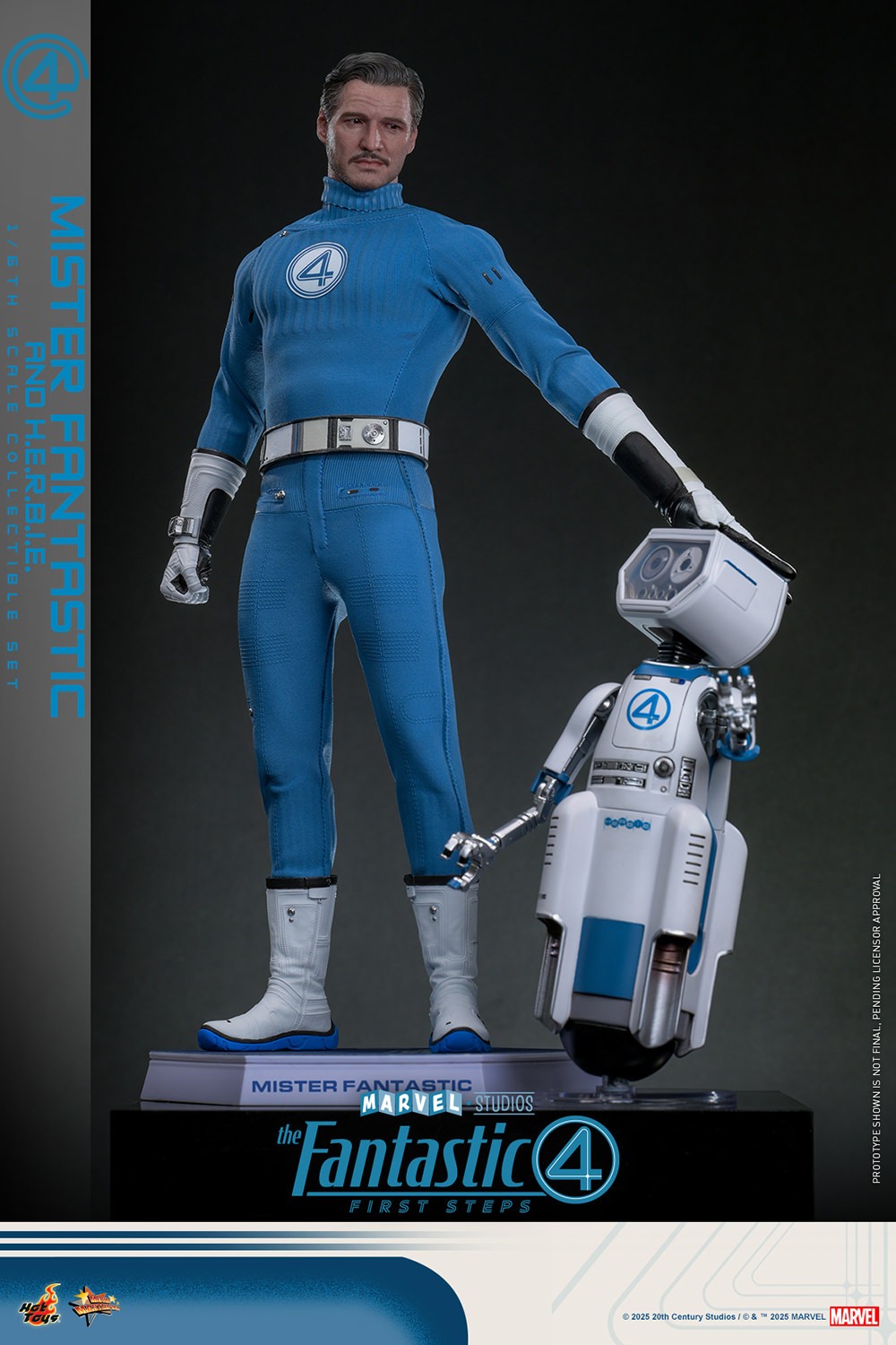 Mister Fantastic Marvel Sixth Scale Figure