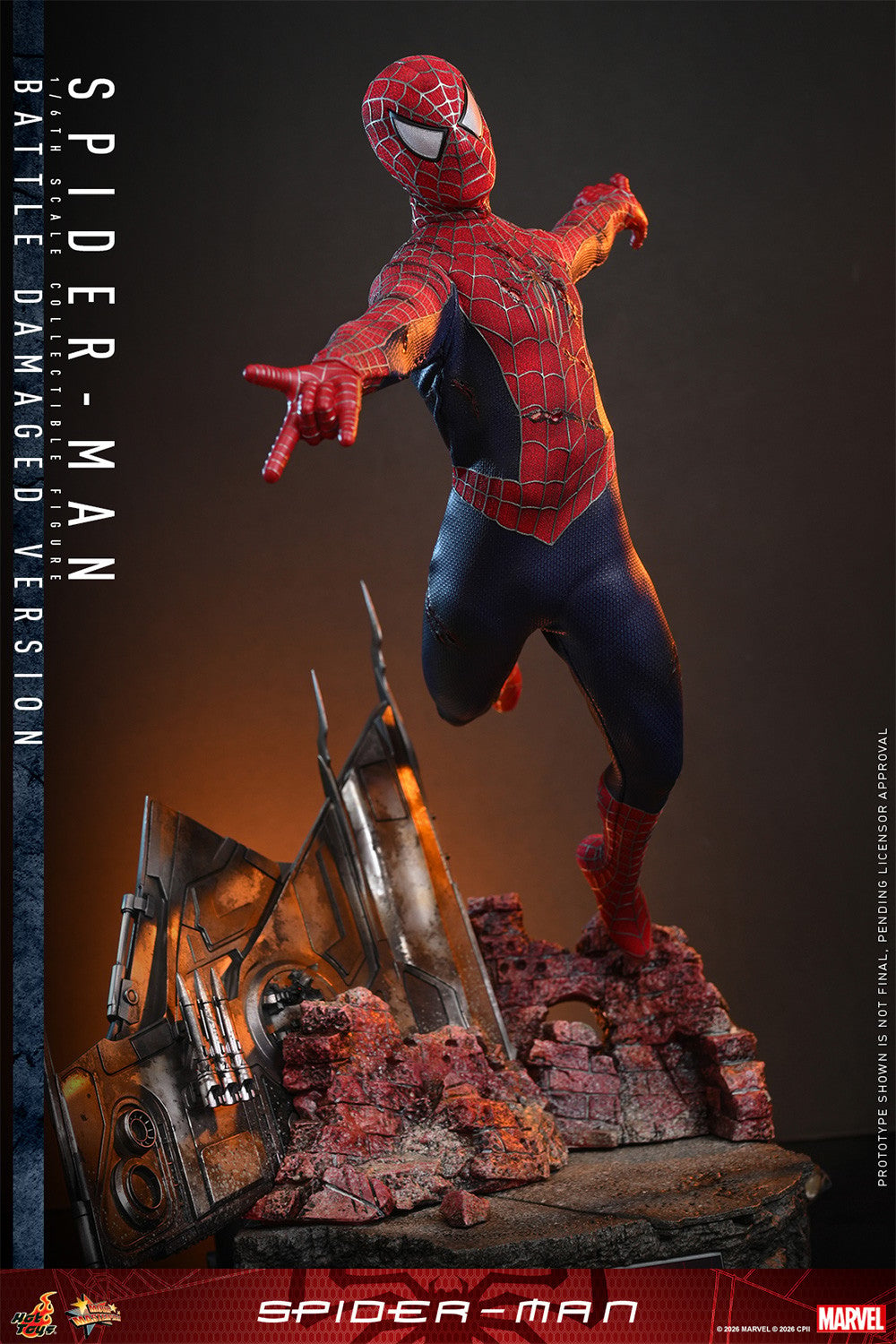 Spider-Man (Battle Damaged Version) Marvel Sixth Scale Figure