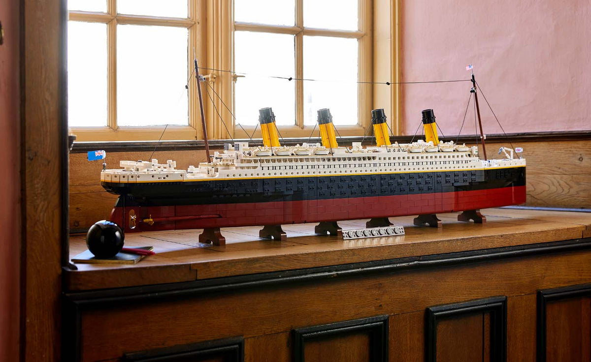 LEGO ICONS Titanic Set 10294