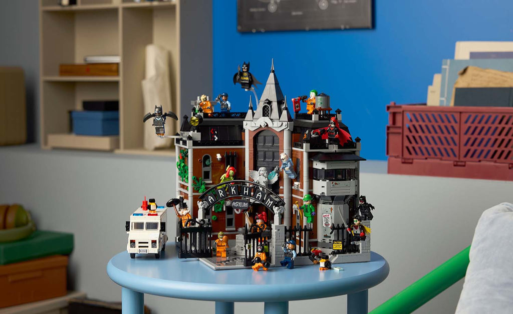 LEGO DC Arkham Asylum Set 76300