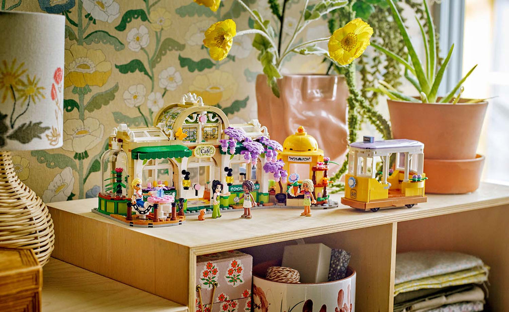 LEGO Friends Plant Café & Flower Shop Set 42671