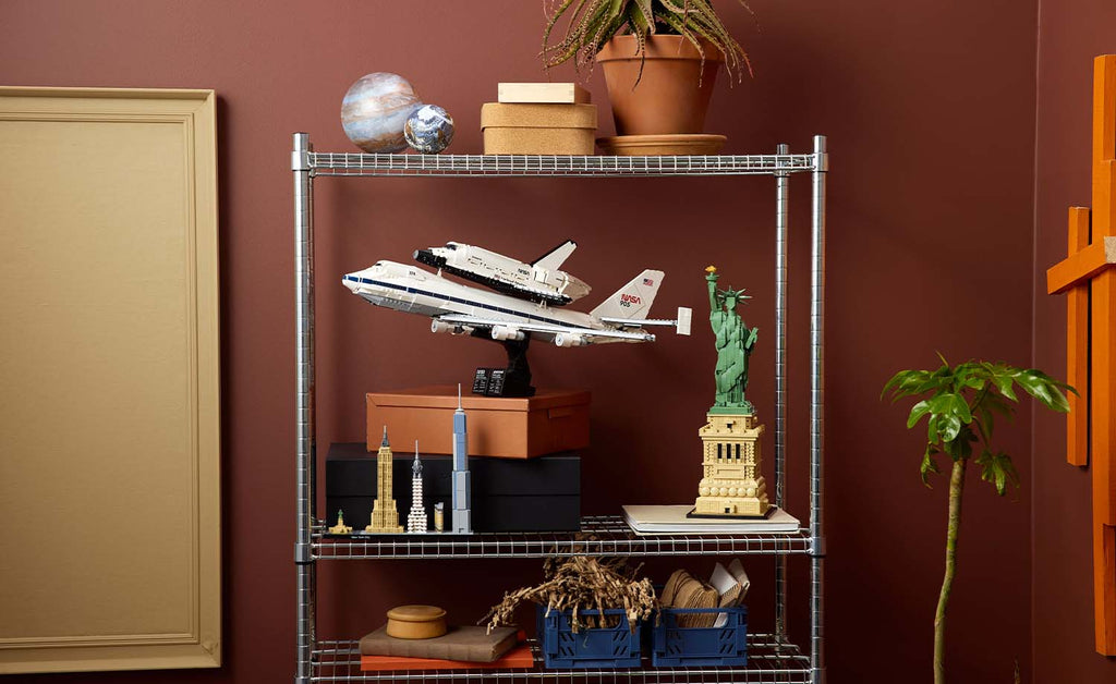 LEGO ICONS Shuttle Carrier Aircraft Set 10360