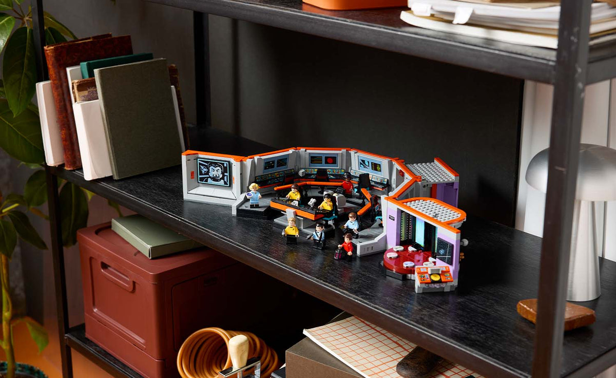 LEGO ICONS Star Trek: U.S.S. Enterprise NCC-1701 Bridge Set 11385