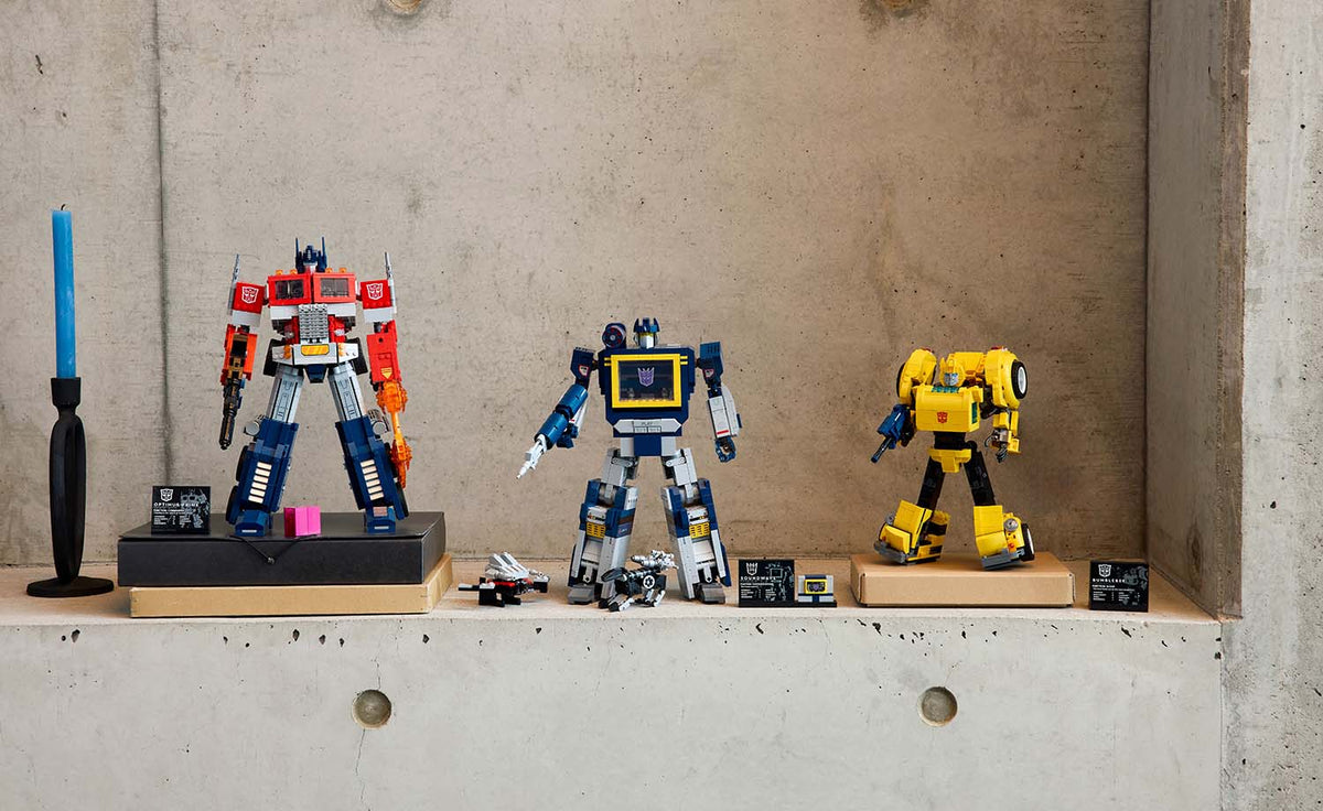 LEGO ICONS Transformers: Soundwave Set 10358