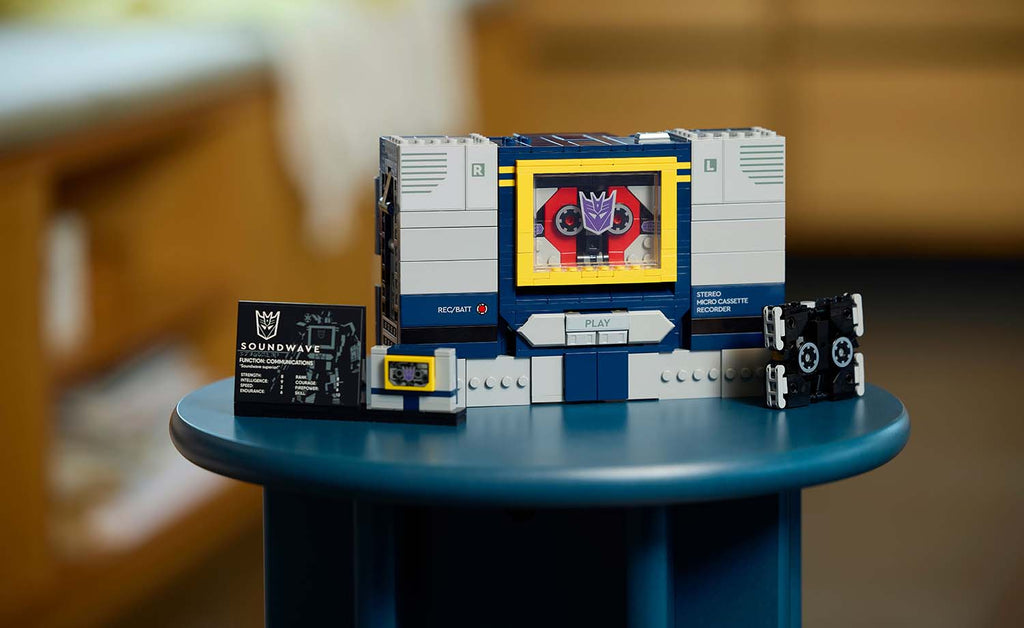 LEGO ICONS Transformers: Soundwave Set 10358