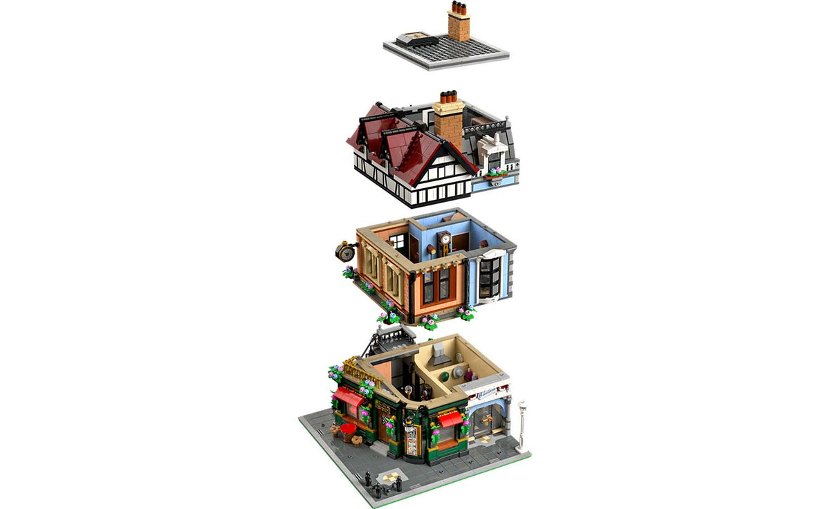 LEGO ICONS Tudor Corner Set 10350