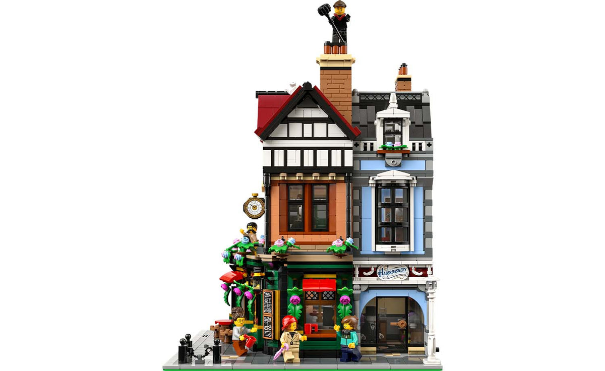 LEGO ICONS Tudor Corner Set 10350