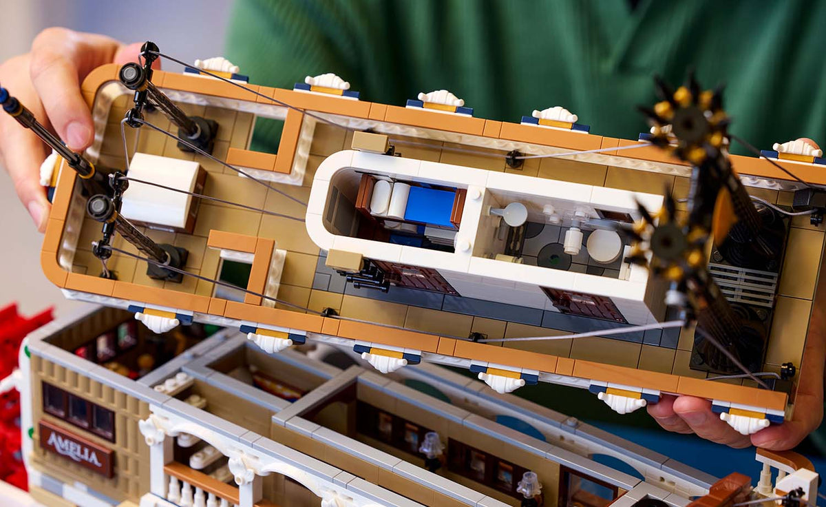 LEGO Ideas River Steamboat Set 21356