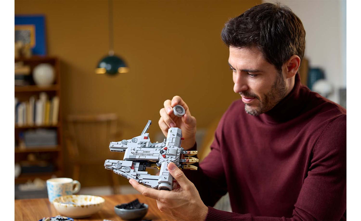 LEGO Star Wars Millennium Falcon Set 75375