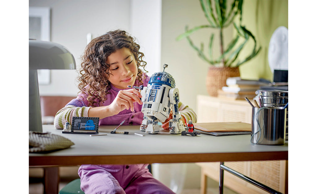 LEGO Star Wars R2-D2 Set 75379