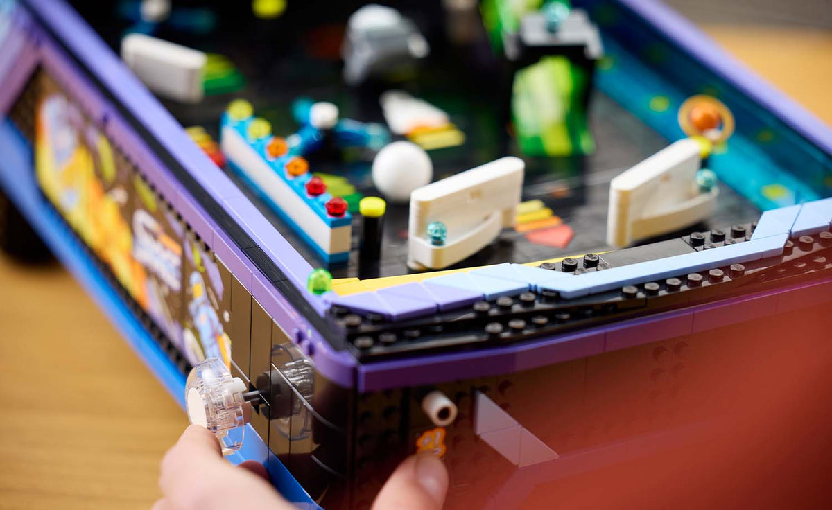 LEGO ICONS Arcade Pinball Machine Set 11374