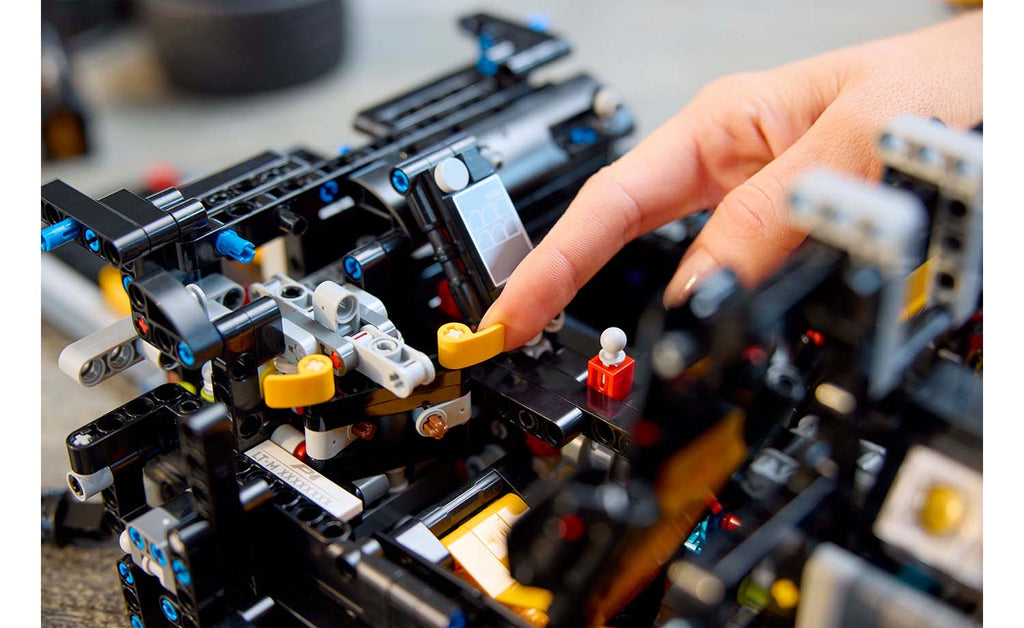 LEGO Technic McLaren P1 Set 42172