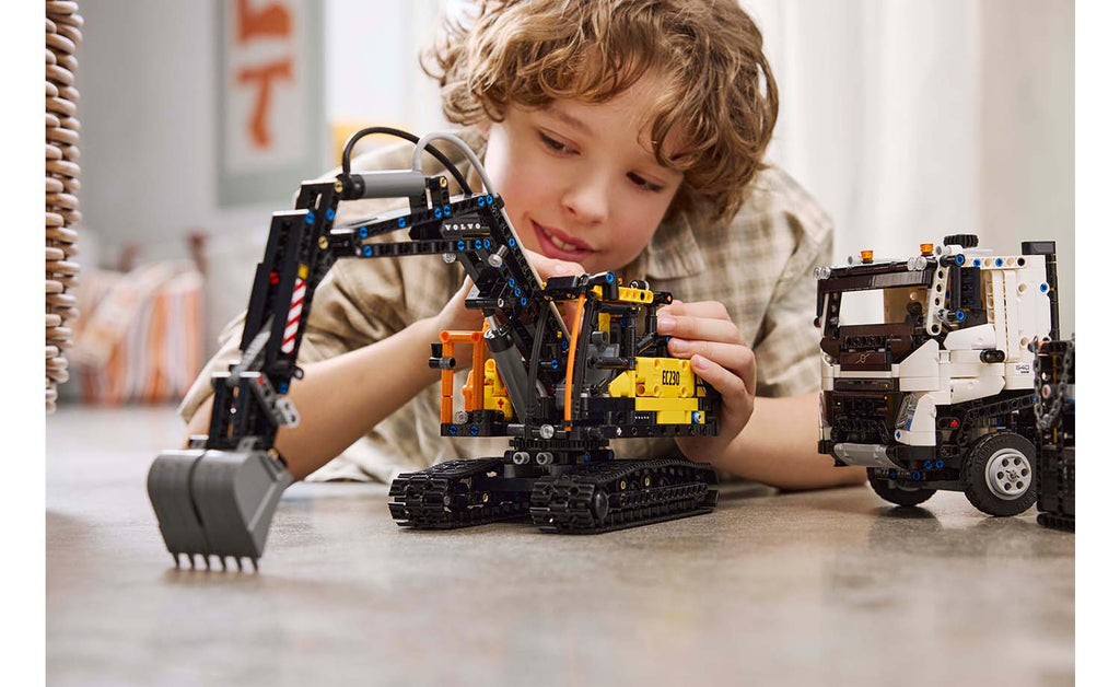 LEGO Technic Volvo FMX Truck & EC230 Electric Excavator Set 42175