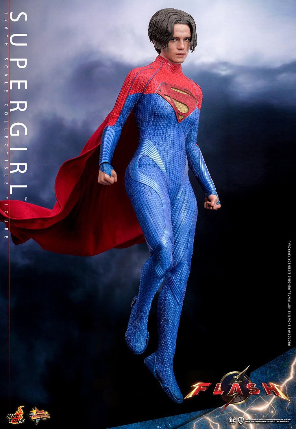 Supergirl DC Sixth Scale Figure